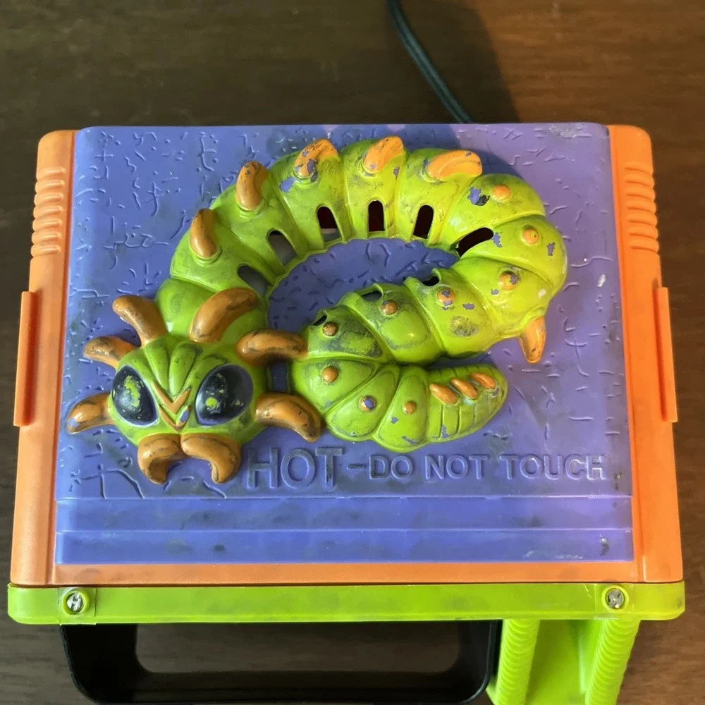 Vintage 2006 Creepy Crawlers  Bug Maker With Some Accessories No Box